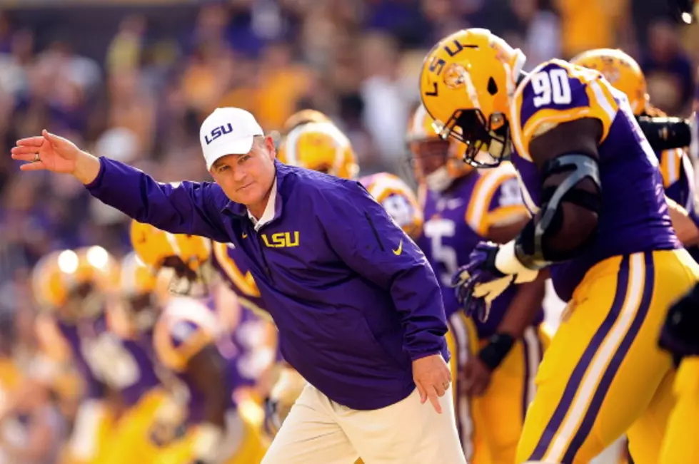 Les Miles Will Stay as LSU Football Coach