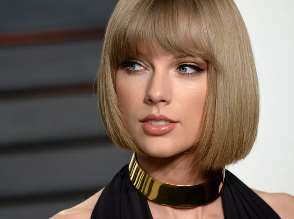 Internet Hoax? Is Taylor Swift Looking For A Cross Lake Home?