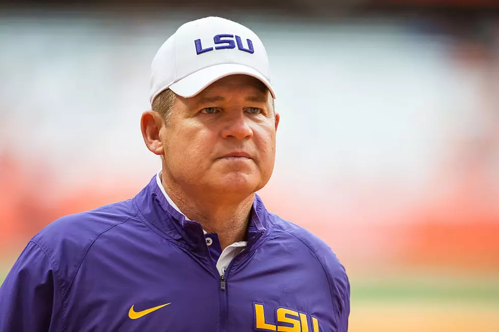 Les Miles Won’t Say Who Starting QB Will Be