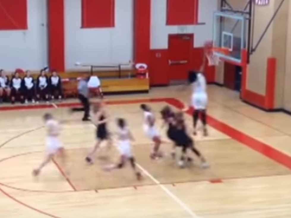 15 Year Old Girl Dunks In HS Basketball Game [VIDEO]