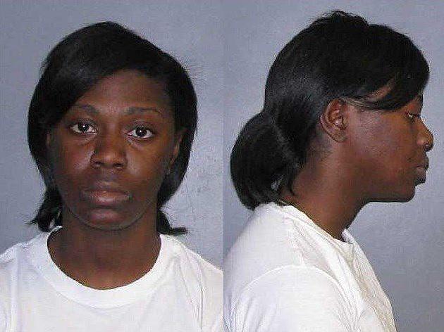Officer Arrested For Allegedly Helping Murder Suspect Wants Her Job Back