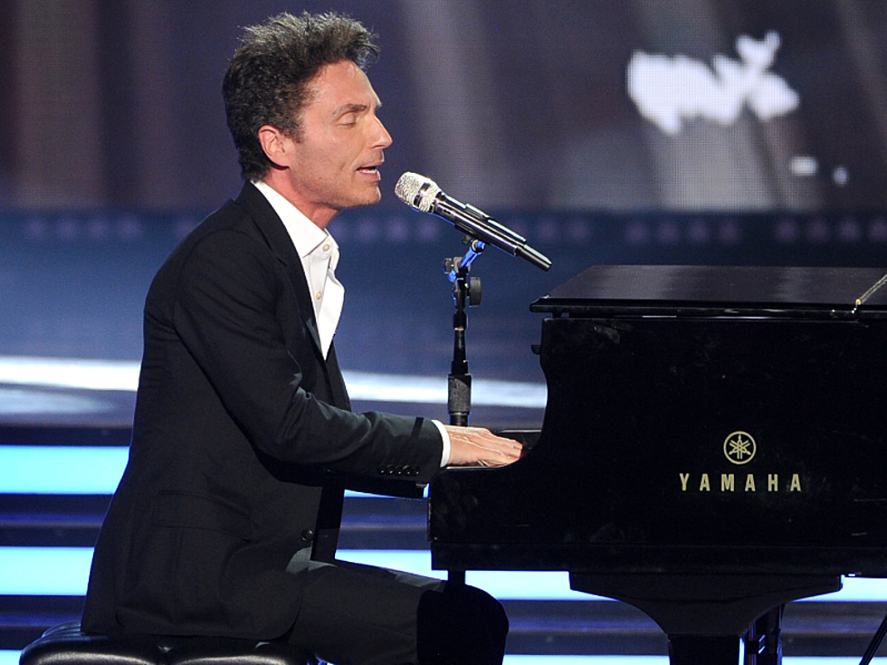 Marriage Proposal Highlights Richard Marx Show at the Strand [VIDEO]
