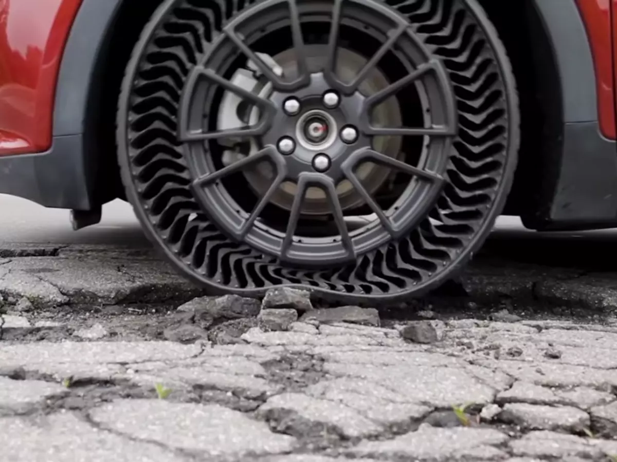 Could This 'Airless' Tire Change the Way We Drive?