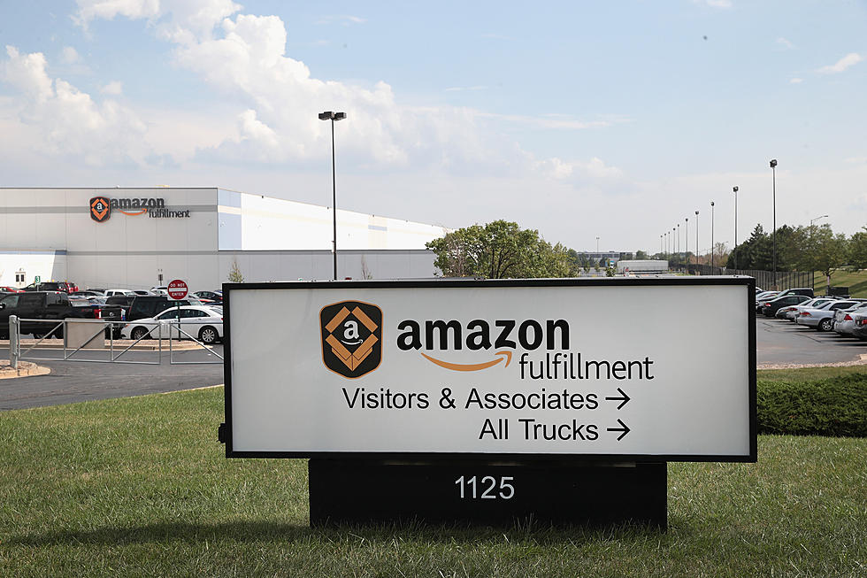 ‘Treating Us Like Robots': Amazon Workers Seek Union