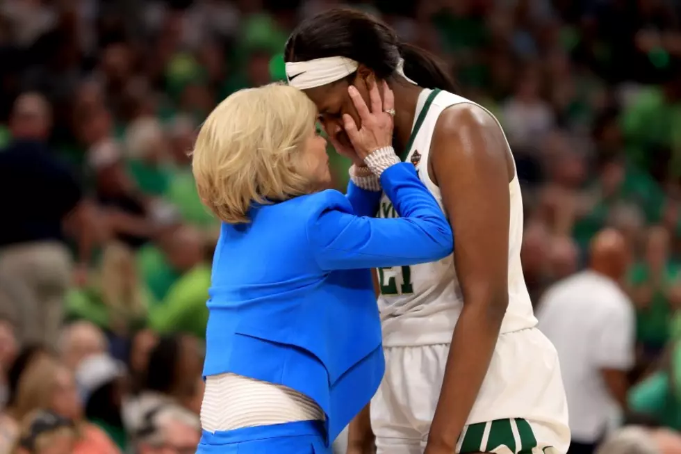 This Major Star Introduced LSU's Kim Mulkey into Basketball's HOF