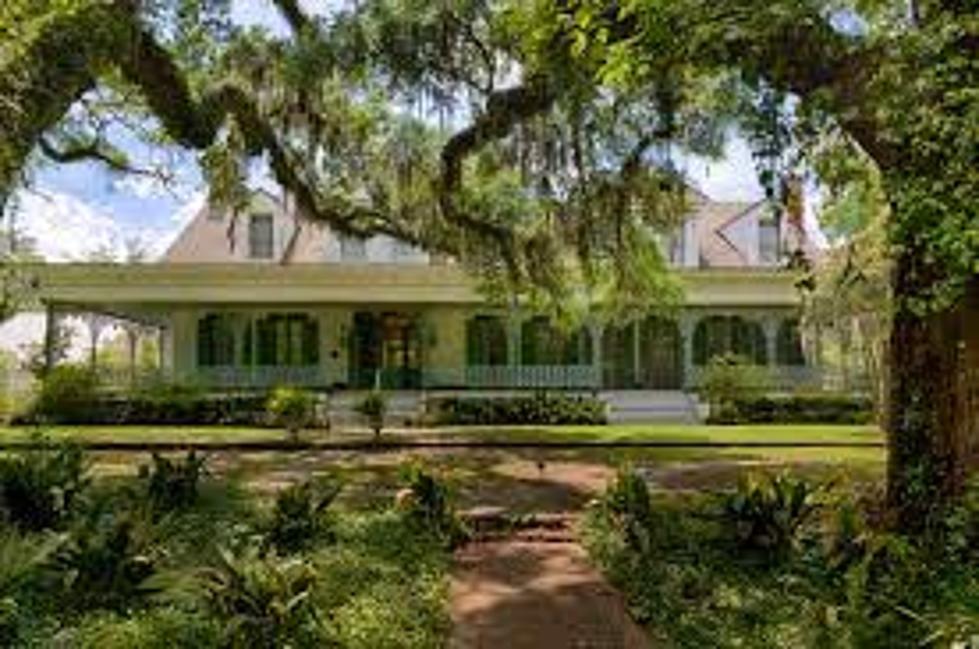 Possible Ghost Picture Taken at Famous Louisiana Plantation