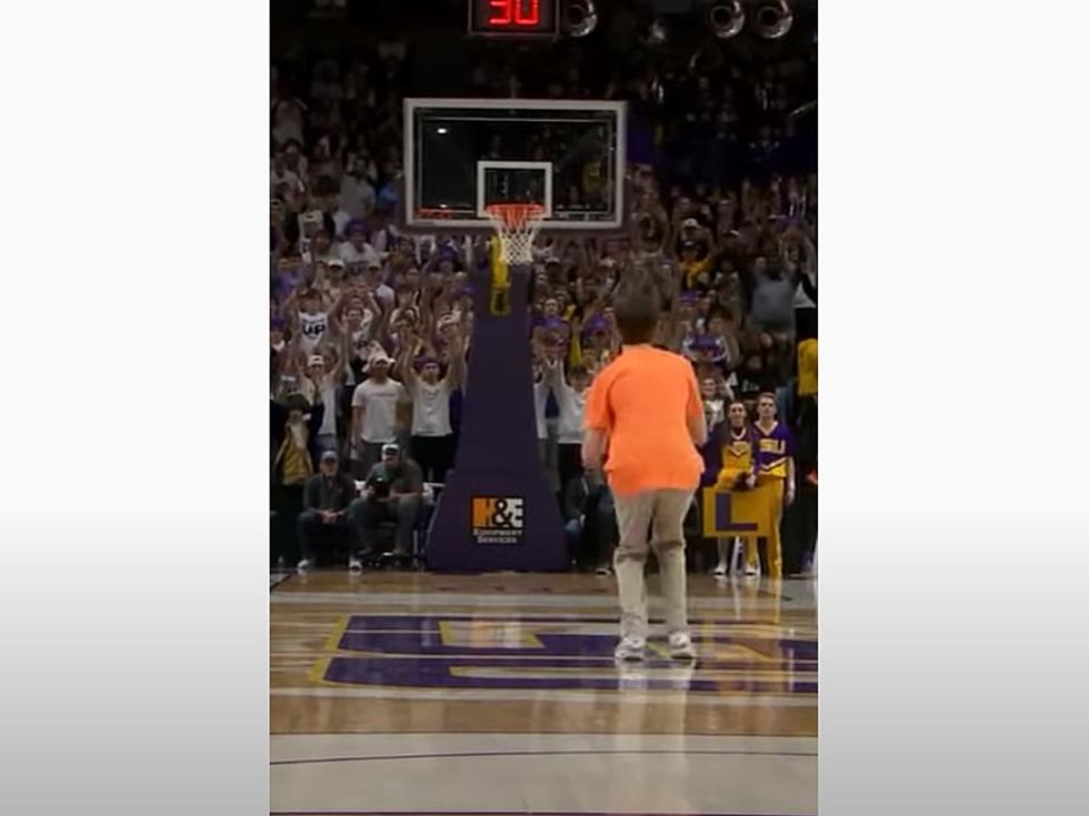 LSU Student Wins a Year of Free Hamburgers with This Amazing Shot
