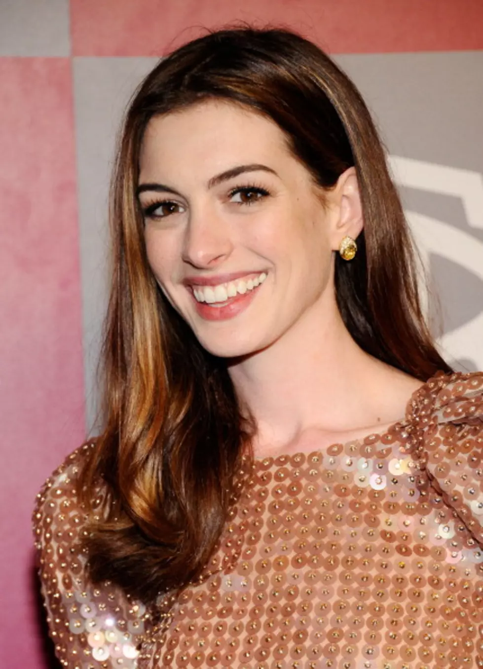 Anne Hathaway to Guest Star on “Glee”