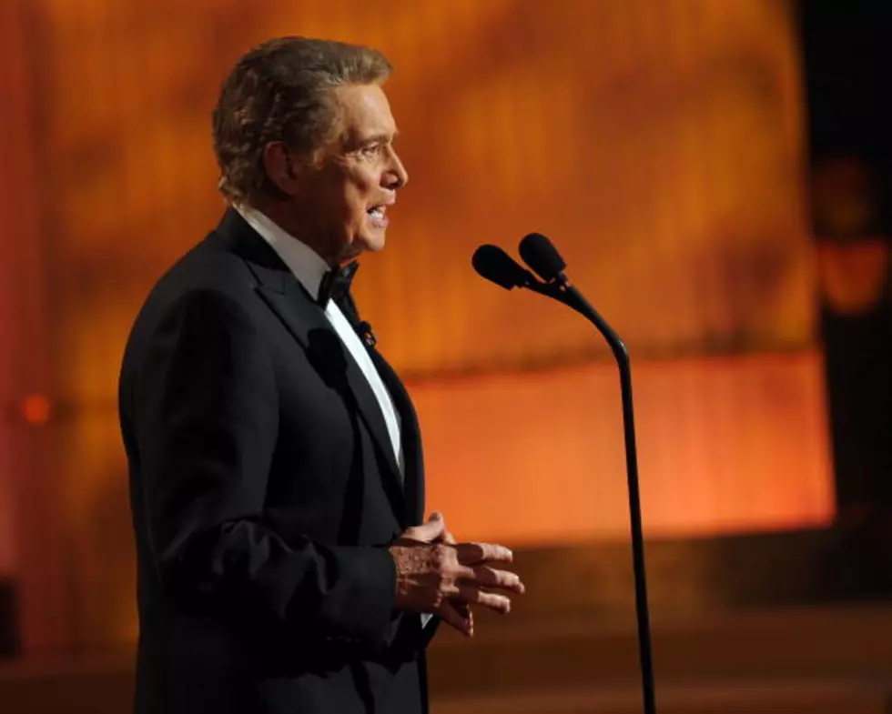Who Will Replace Regis Philbin on “Live?” [VIDEO]
