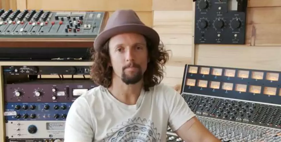 Jason Mraz Looks to his Fans Tweets for Inspiration for his New Video [VIDEO]