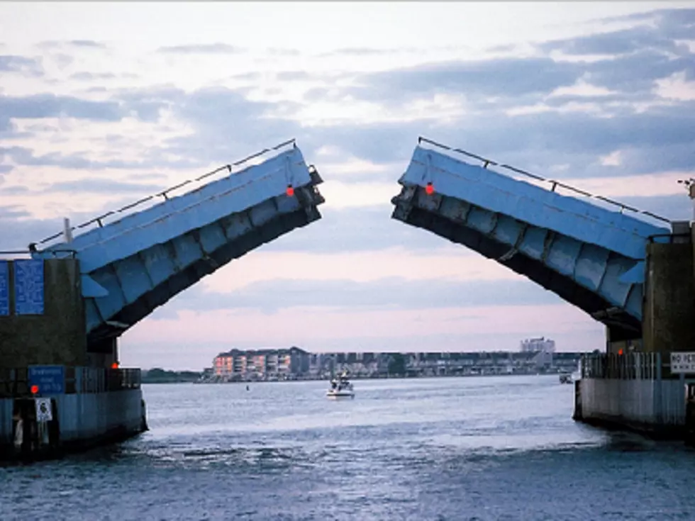 Car and Driver Fall From Drawbridge (Video)