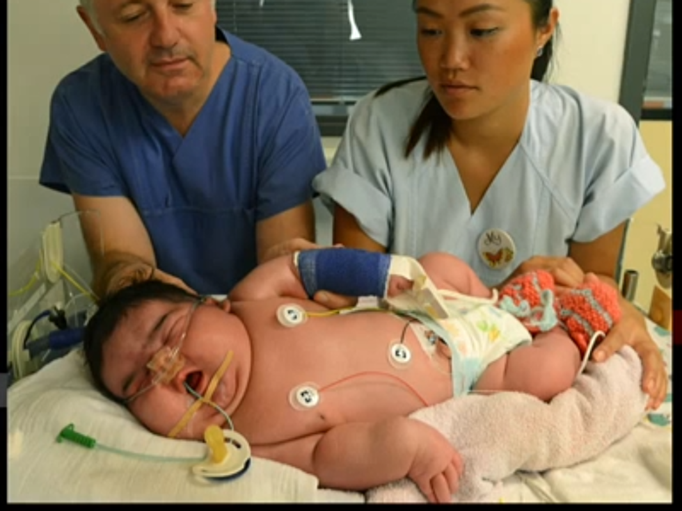 Woman Gives Birth To 13 Pound, 4 Ounce Baby…Naturally!