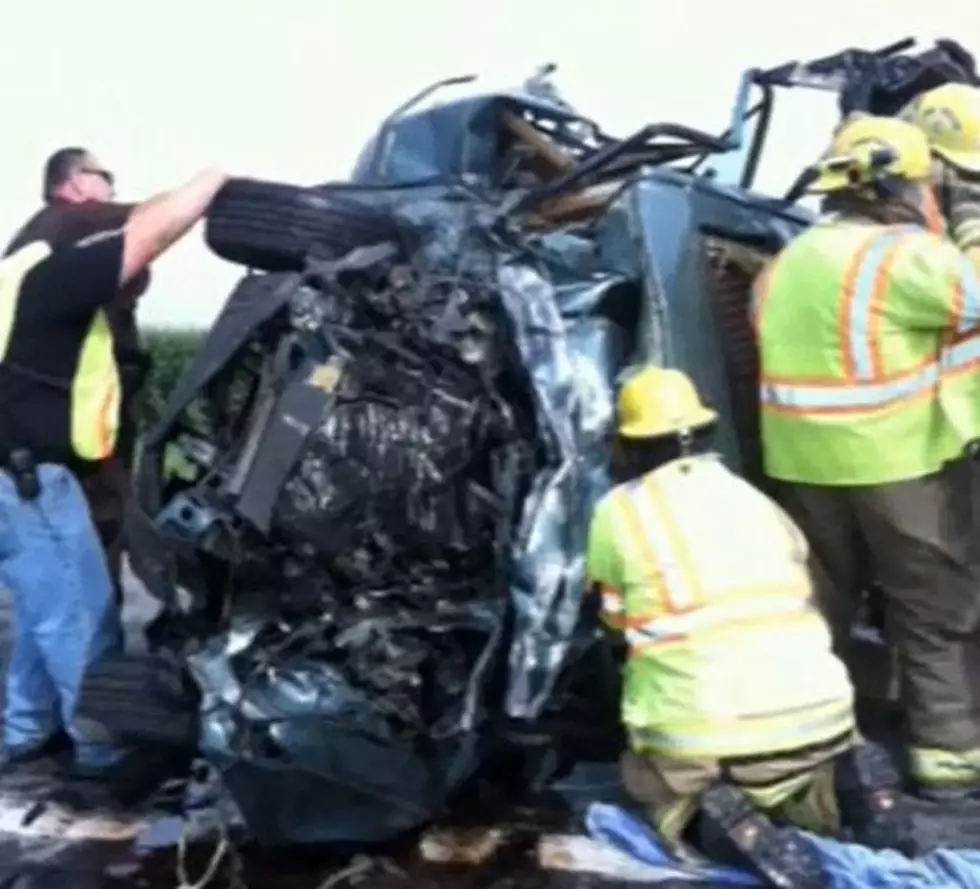 Mysterious ‘Angel’ Priest Appears at Missouri Car Crash Site