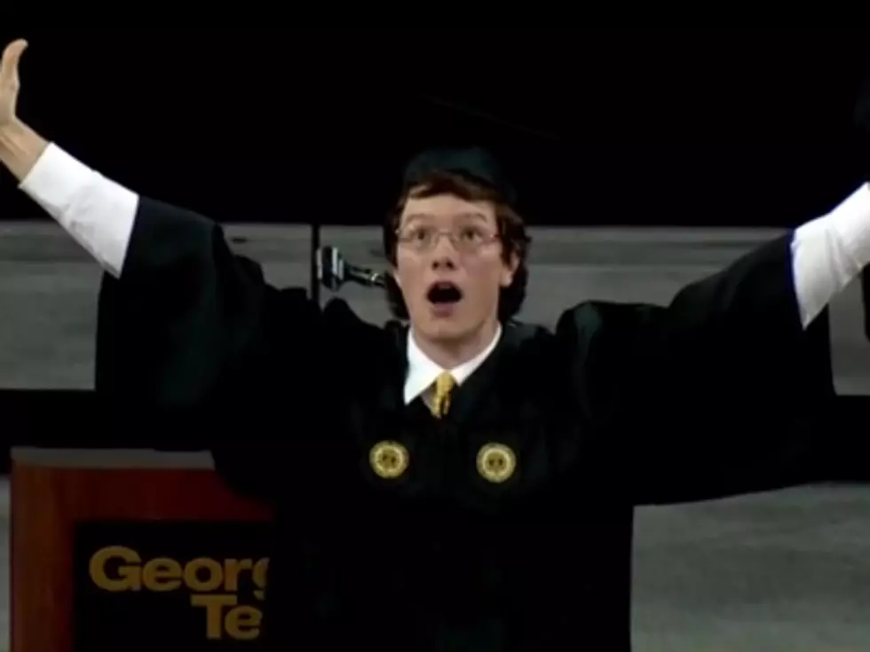 Most Amazing &#8216;Welcome To College&#8217; Speech Ever (Video)