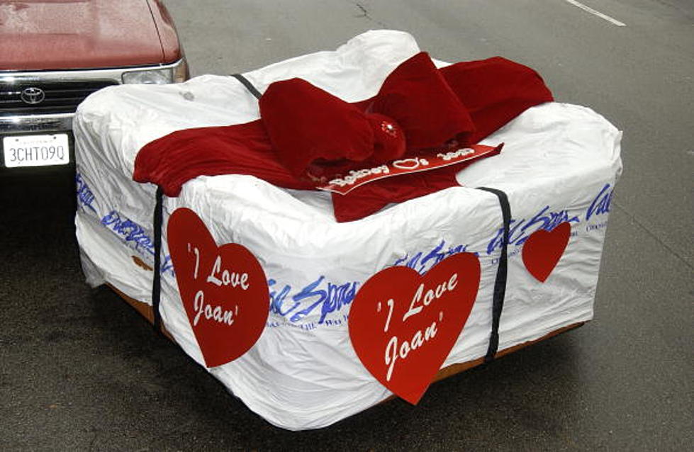 Funny Low Budget, High Lovin’ Valentine’s Day Gift Ideas [VIDEO]