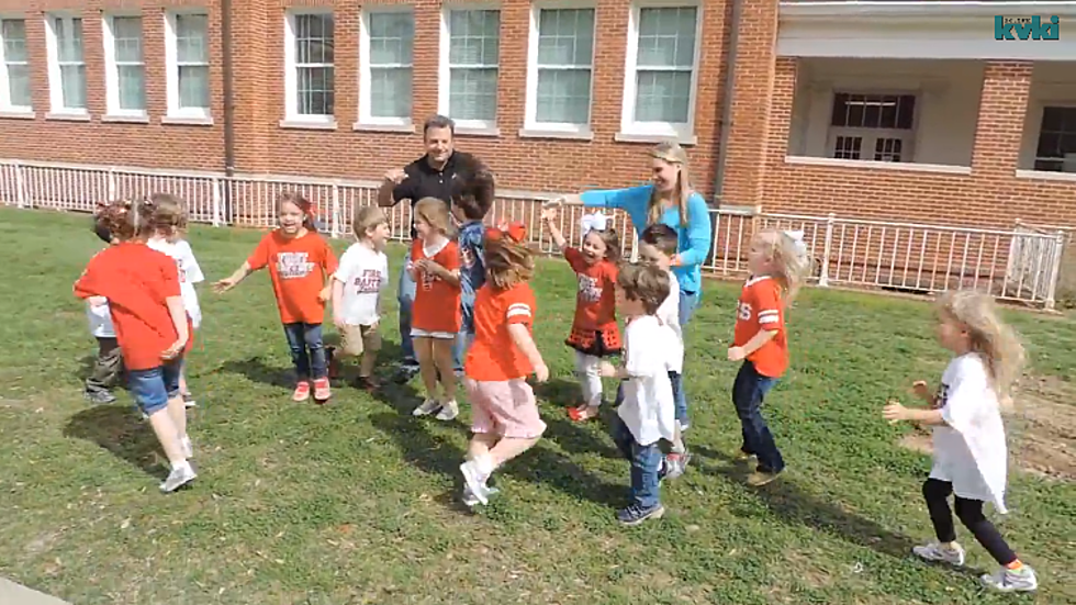 Shreveport-Bossier School Children Dance to ‘Happy’ [Video]
