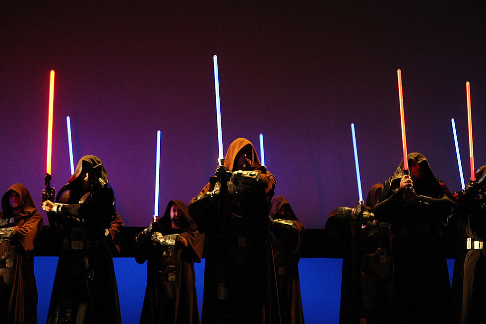 Star Wars Light Saber Academy – You Can Be A Jedi [Video]