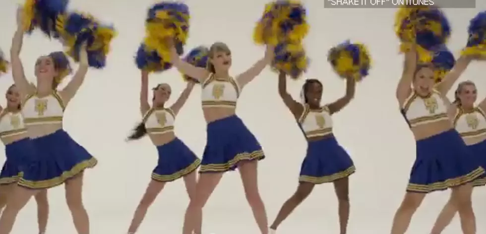 Taylor Swift&#8217;s &#8216;Shake It Off&#8217; Outtakes [Video]