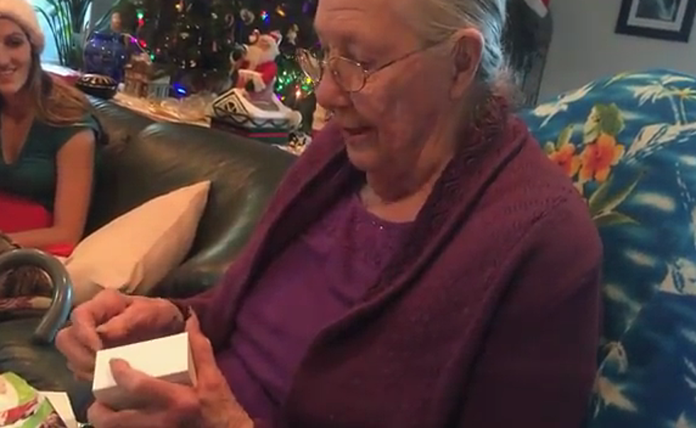Grandma Opens Chocolate iPhone [VIDEO]