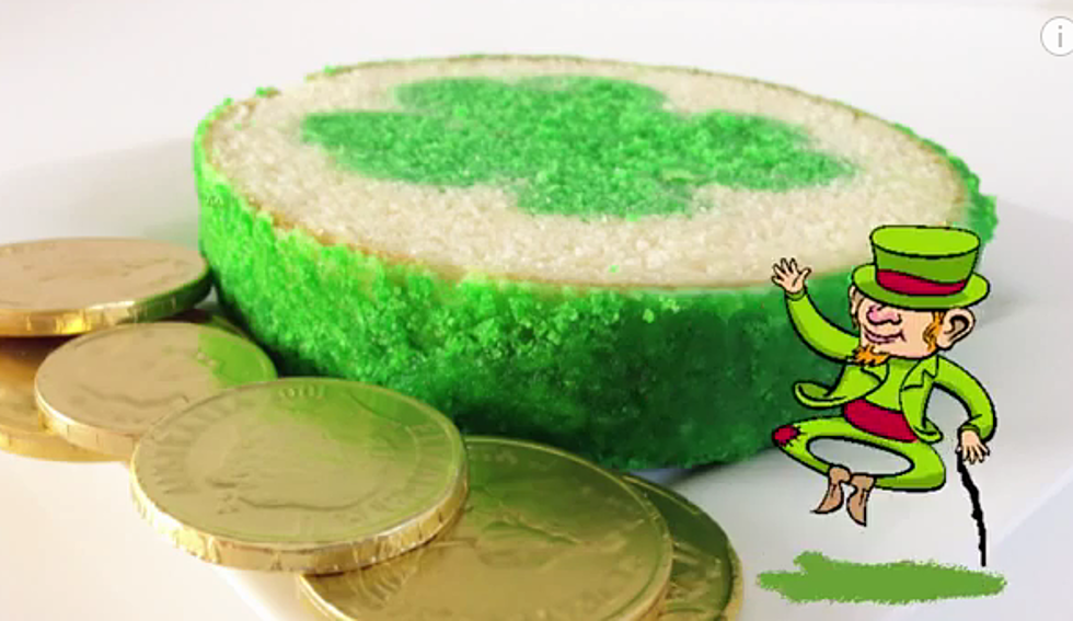 St. Patrick’s Day Surprise Cake!!! [VIDEO]