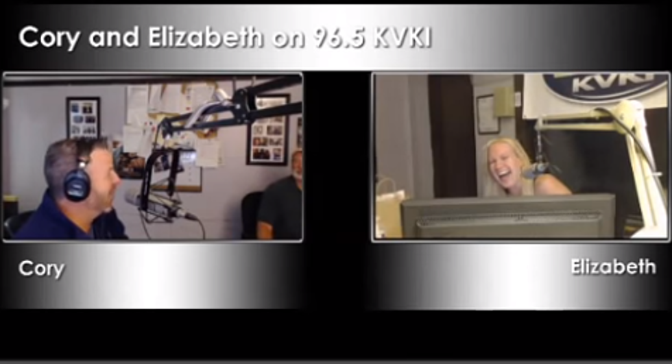Elizabeth Tries To Eat A Bug [VIDEO]
