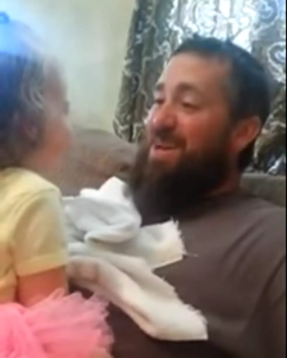Little Girl Doesn’t Recognize Her Daddy After He Shaves His Beard [VIDEO]