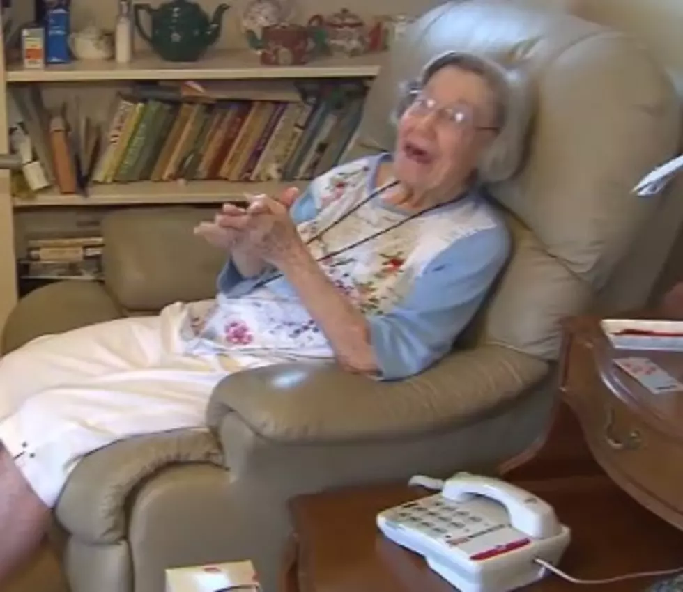 A Texas Woman Who Drinks 3 Dr. Pepper’s A Day Celebrates  Her 104th Birthday [VIDEO]