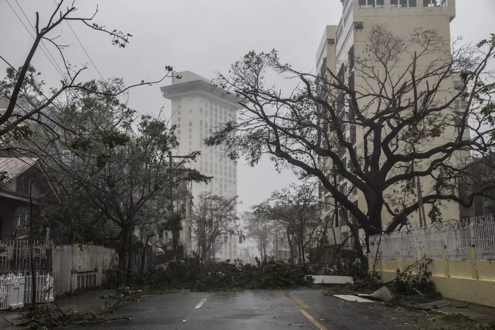 Puerto Rican Man Helps Hurricane Victims Contact Their Families