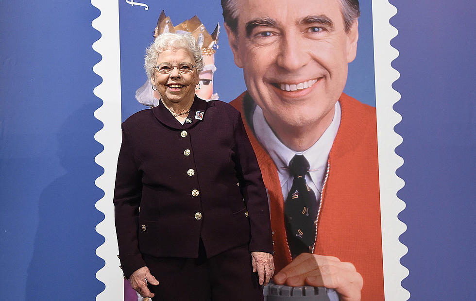 Joanne Rogers Stops Fallon, Talks About Life with Mr. Rogers