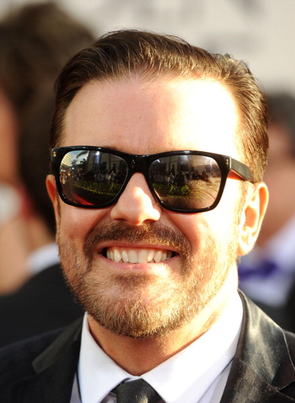 Ricky Gervais Asked To Host The Golden Globes in 2012 {VIDEO}