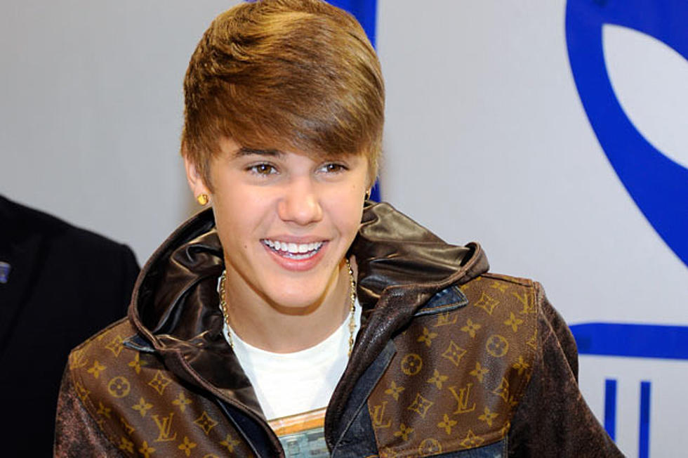 Justin Bieber Brings Back His Famous Swoop Hairstyle