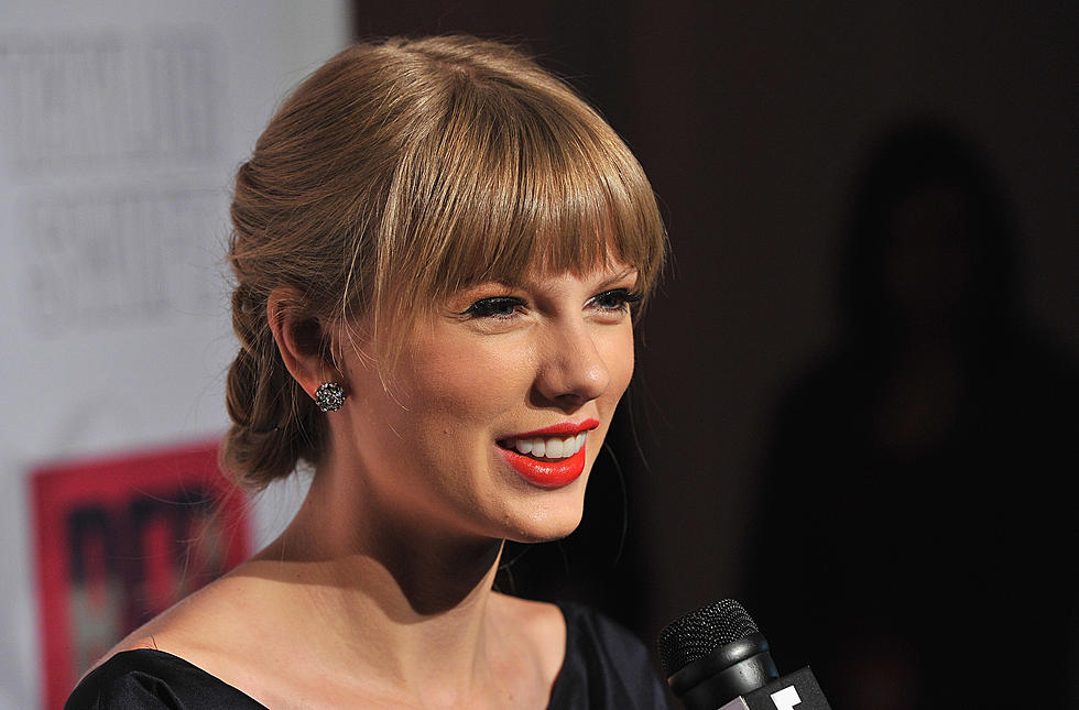 Taylor Swift Reveals What Goes Through Her Mind When She Wins an Award