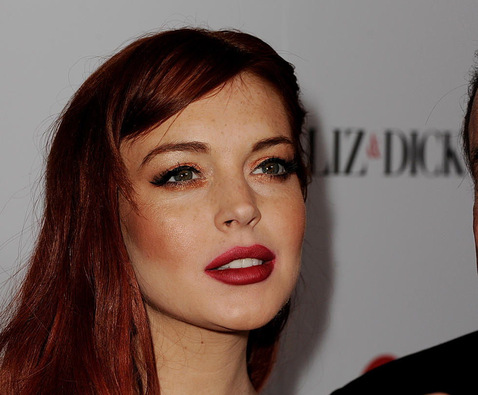 Lindsay Lohan Reportedly Trashed Toilet On “Scary Movie 5″ Set