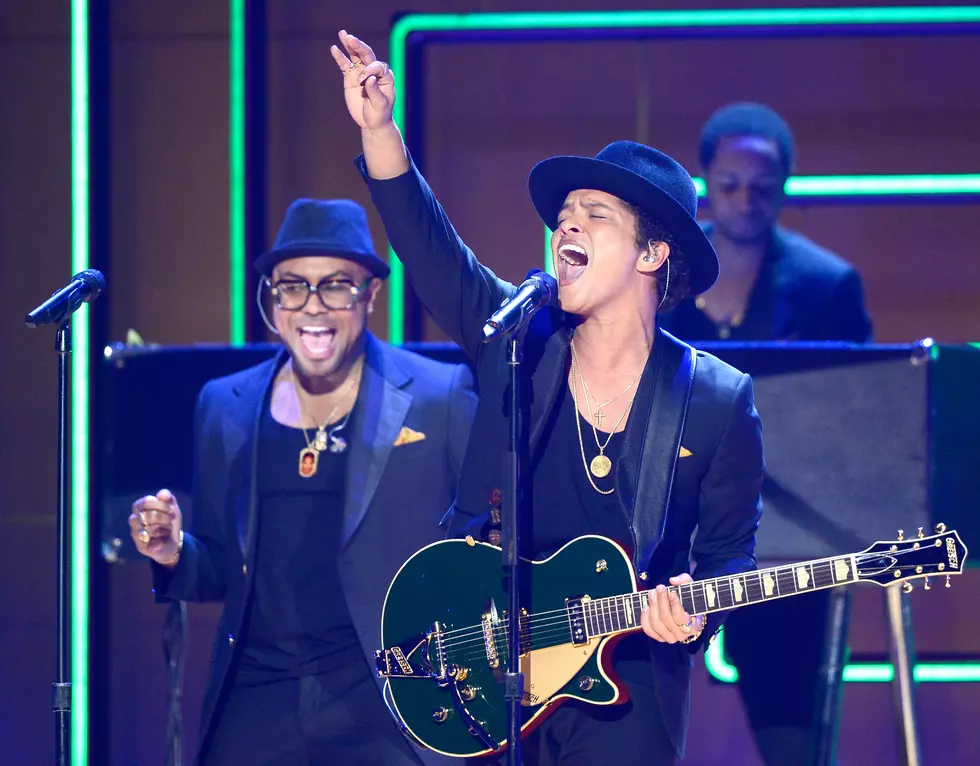 Bruno Mars Hits No. 1 On Album Chart For First Time