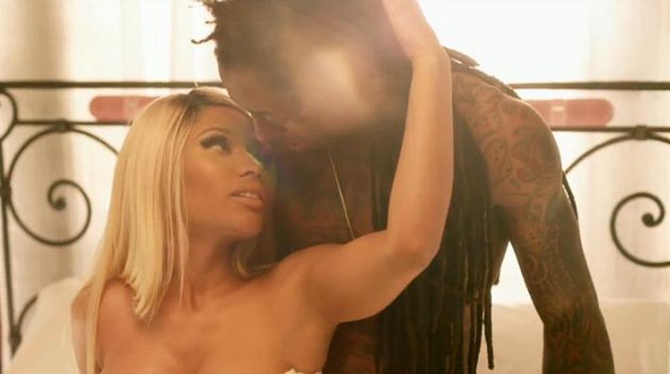 Nicki Minaj & Lil Wayne make love (sorta) in new 'high school' video