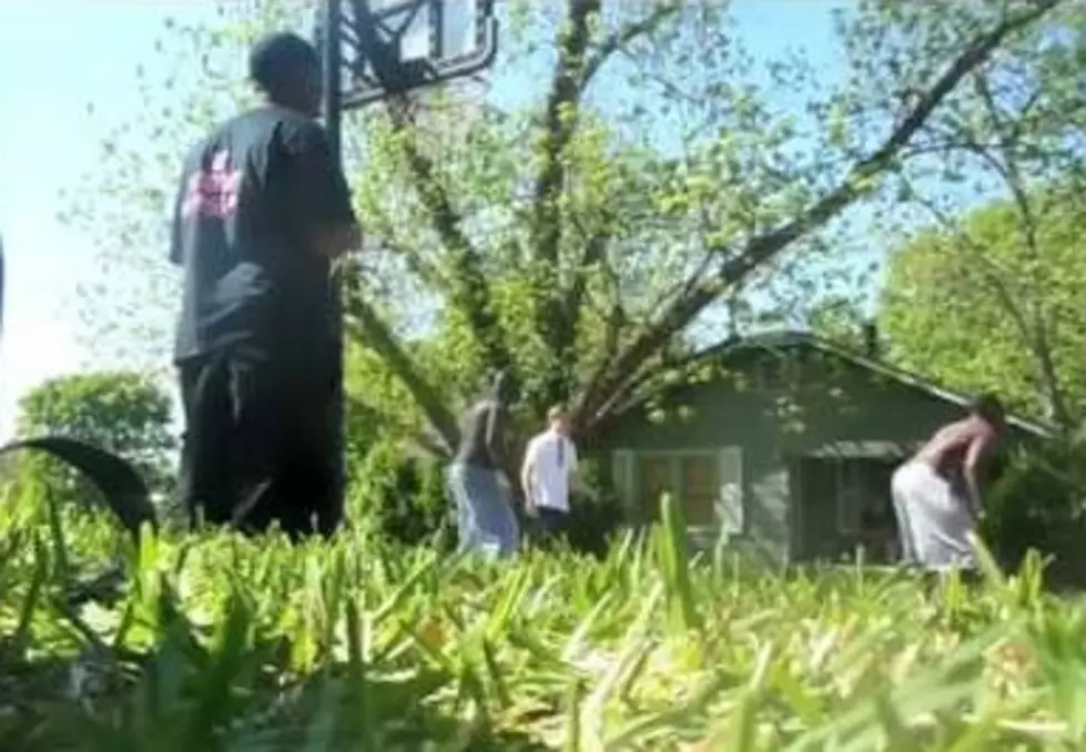 Unexpected Ballers Beat Stereotypes in funny basketball game
