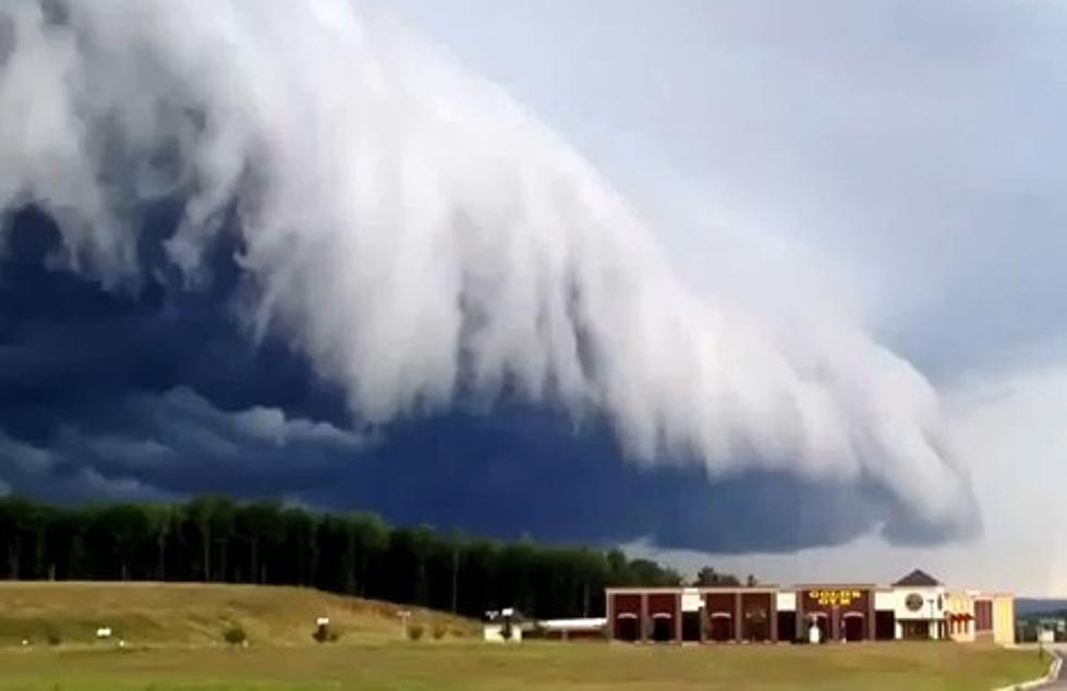 Ominious Cloud Looks Like The End Of The Earth But Really It’s Just A Giant Storm Cloud