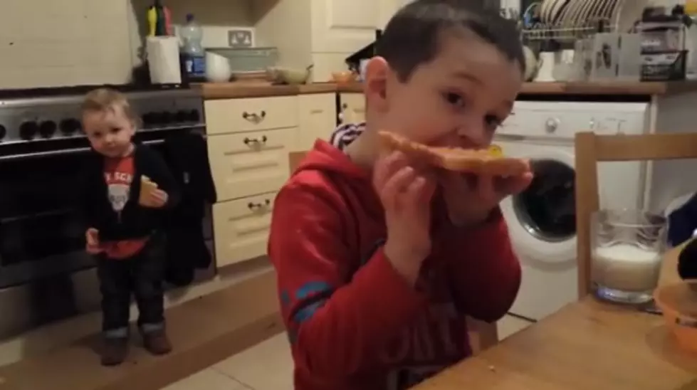 Viral Video Alert: Kids Eating Beans on Toast