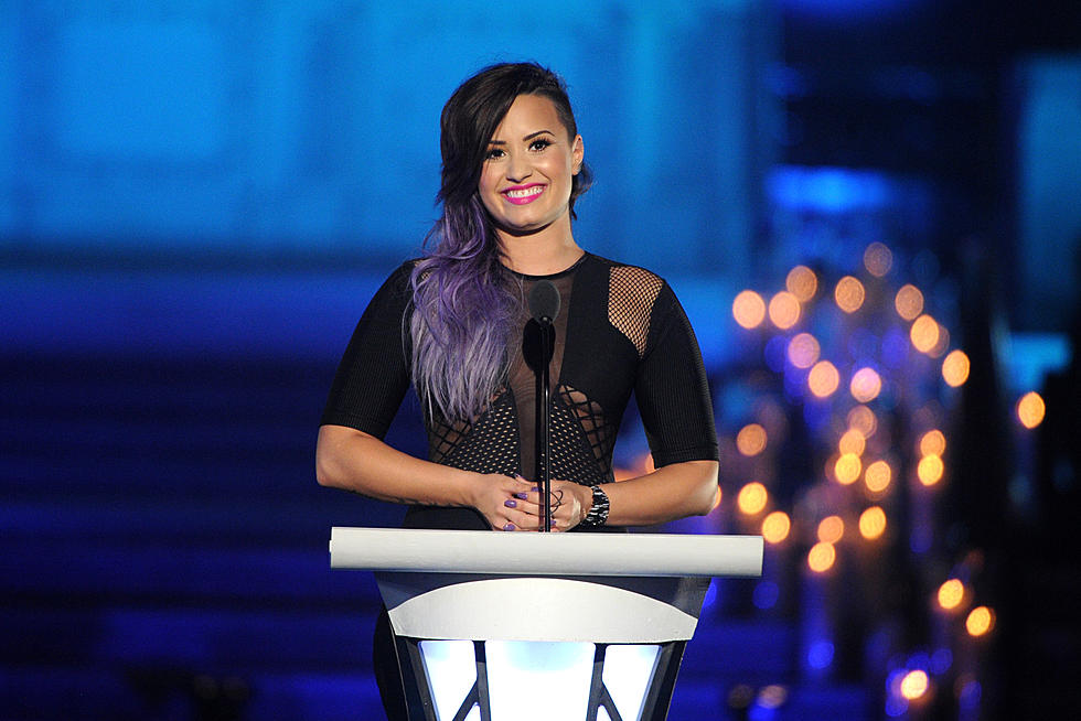 Photo Makes Demi Lovato Look Like She’s Coughing Up Fog [PHOTO]