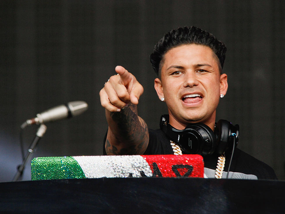 Pauly D Sports New Haircut Along With New Song