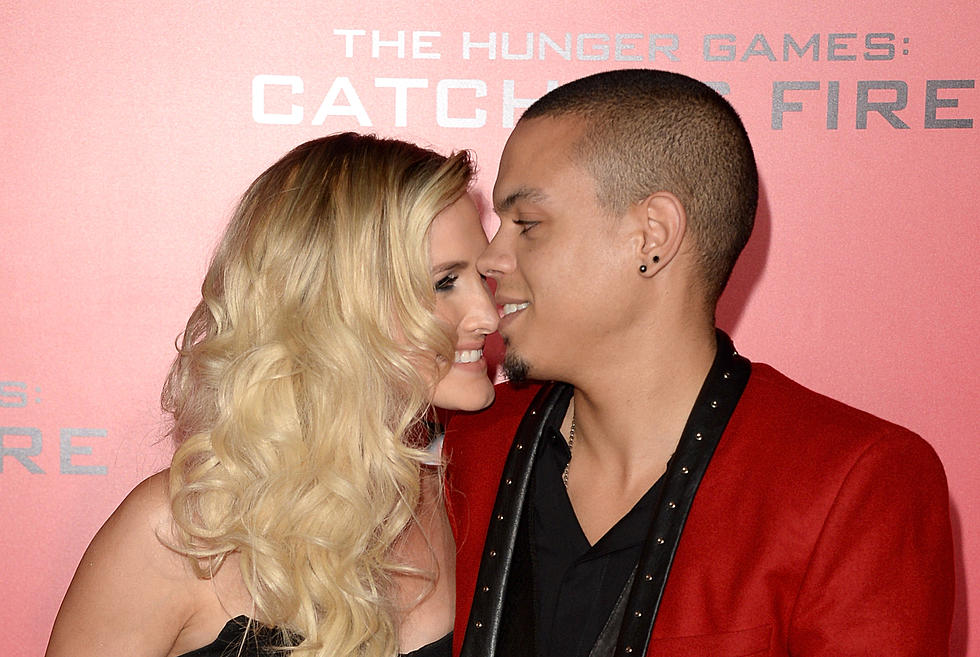 Ashlee Simpson Marries Evan Ross