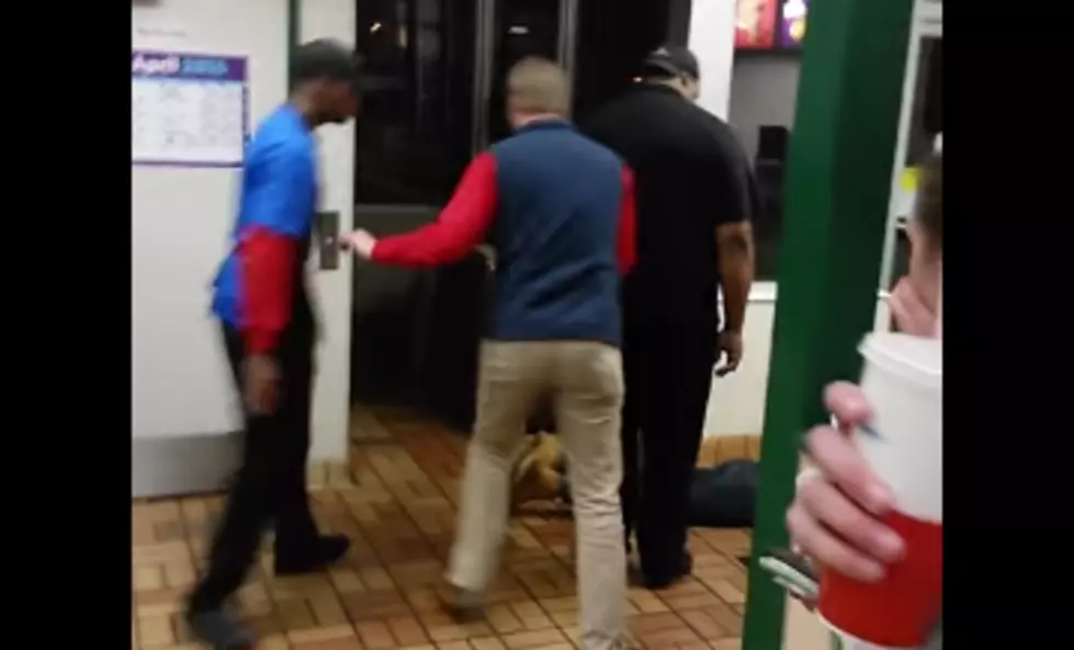 McDonald&#8217;s Employee Knocks Out Drunk College Student [VIDEO]