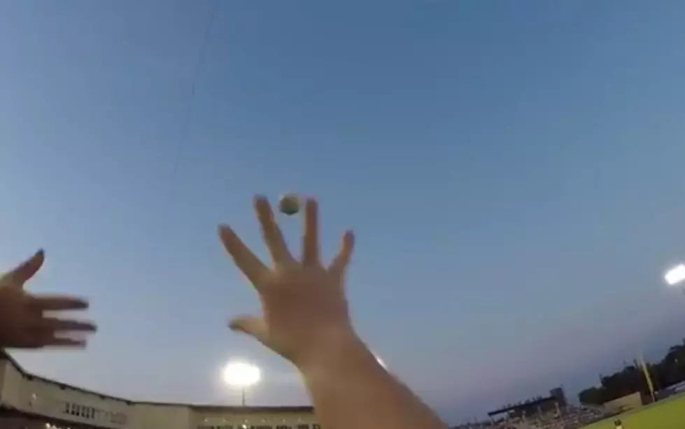 Guy Catches a Foul Ball Barehanded with a GoPro on his Head [VIDEO]