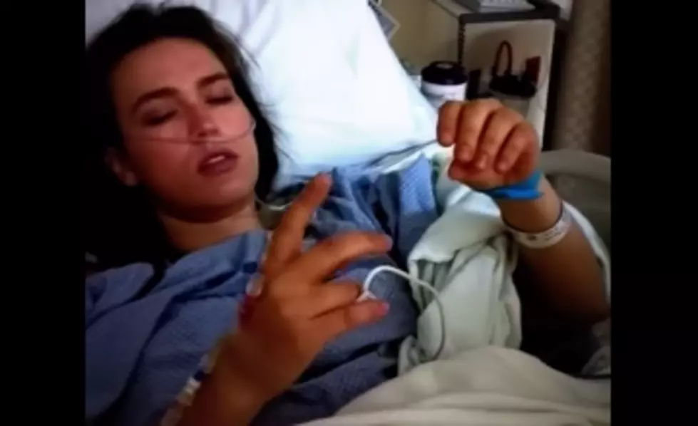 Lady Wakes Up From Surgery and Thinks She&#8217;s Playing Pac-Man [VIDEO]