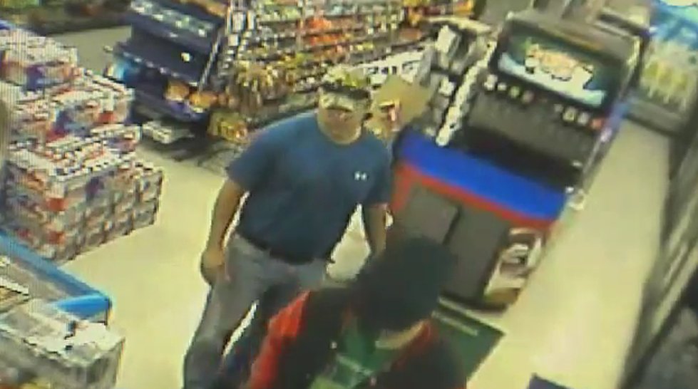 Watch This Mansfield Firefighter Take Down an Armed Robber [VIDEO]
