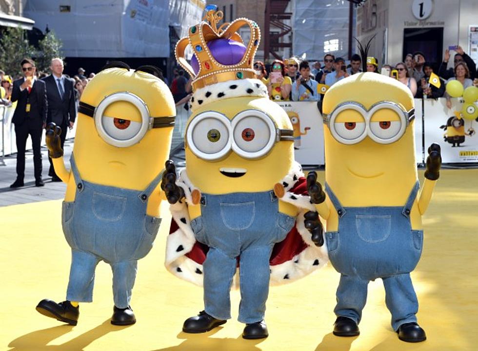 Giant 40-Foot Tall Minion Causes Major Traffic Jam Just North of Dublin [PHOTO]