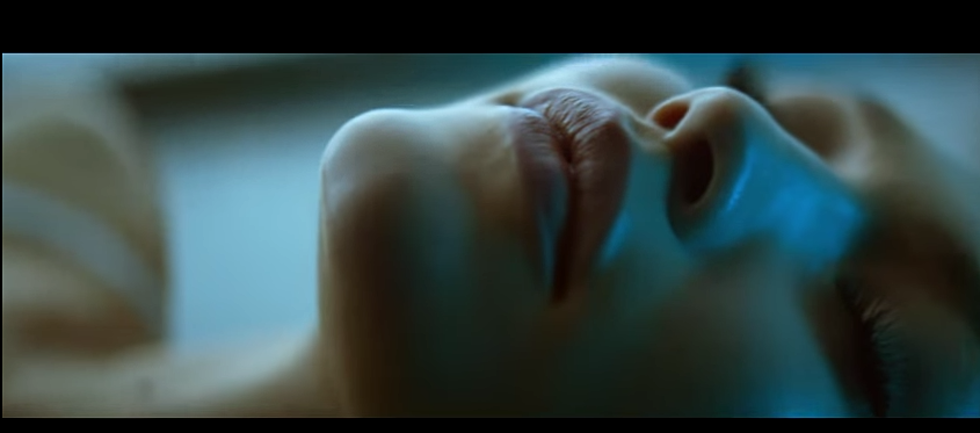 Calvin Harris 'How Deep Is Your Love' Video Features Gigi Hadid (VIDEO)