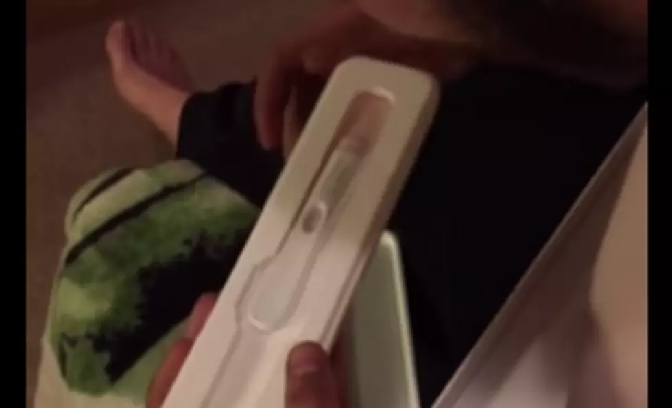 Man Thinks He’s Getting an Apple Watch, Get’s Something Much More Valuable [VIDEO]