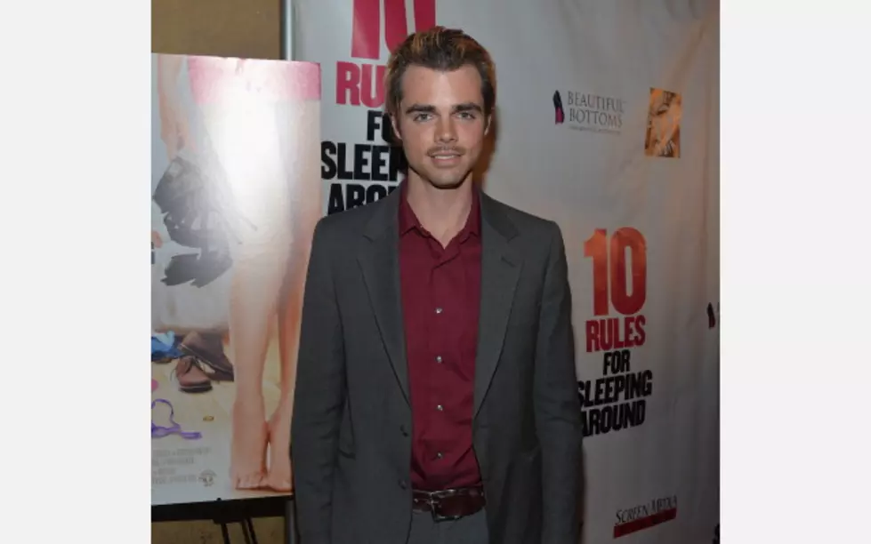 Reid Ewing of Modern Family is Opening Up About Body Dysmorphia