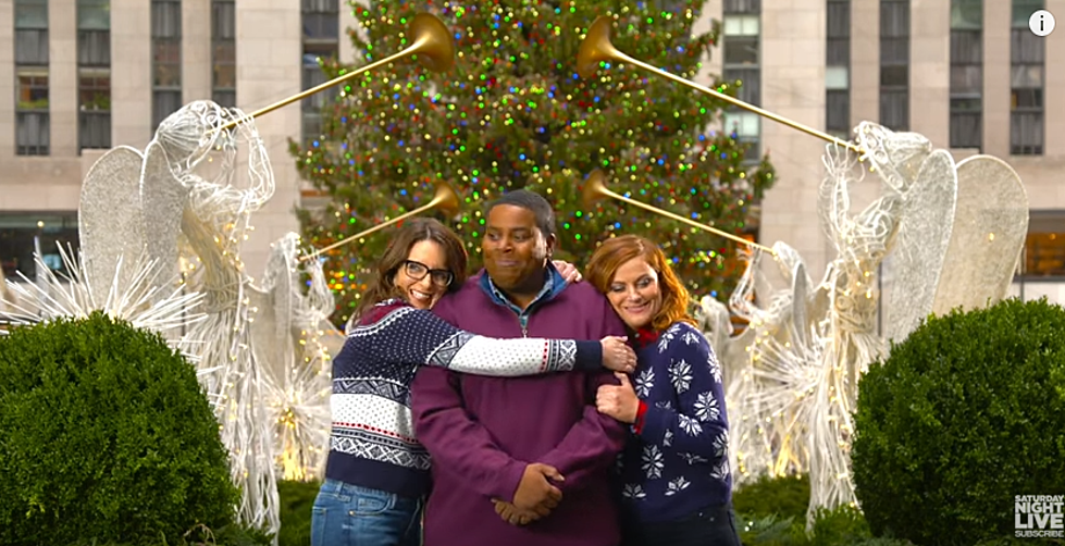 Tina Fey And Amy Poehler Return To Host ‘SNL’ (VIDEO)